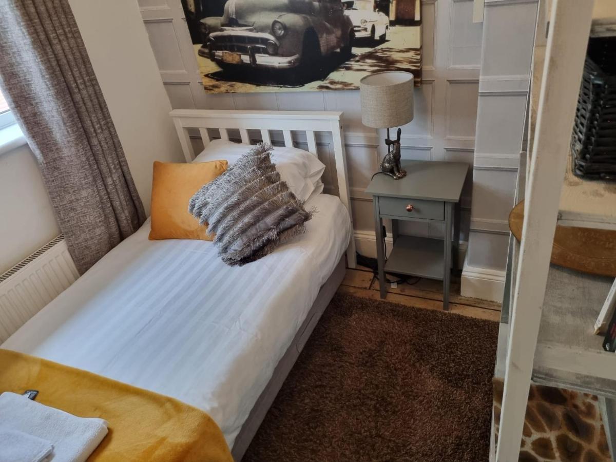 Villa Cosy, Dog Friendly House On The Fringe Of The Brecon Beacons à Tredegar Extérieur photo
